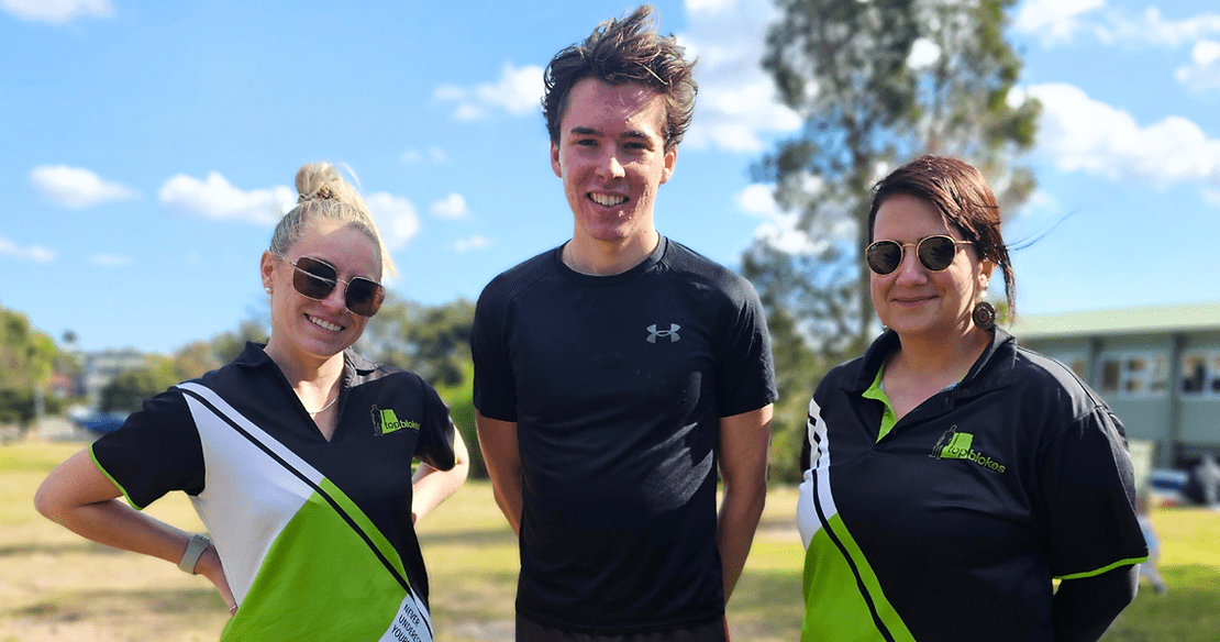 Kate and Sarah from Top Blokes celebrate with Bailey